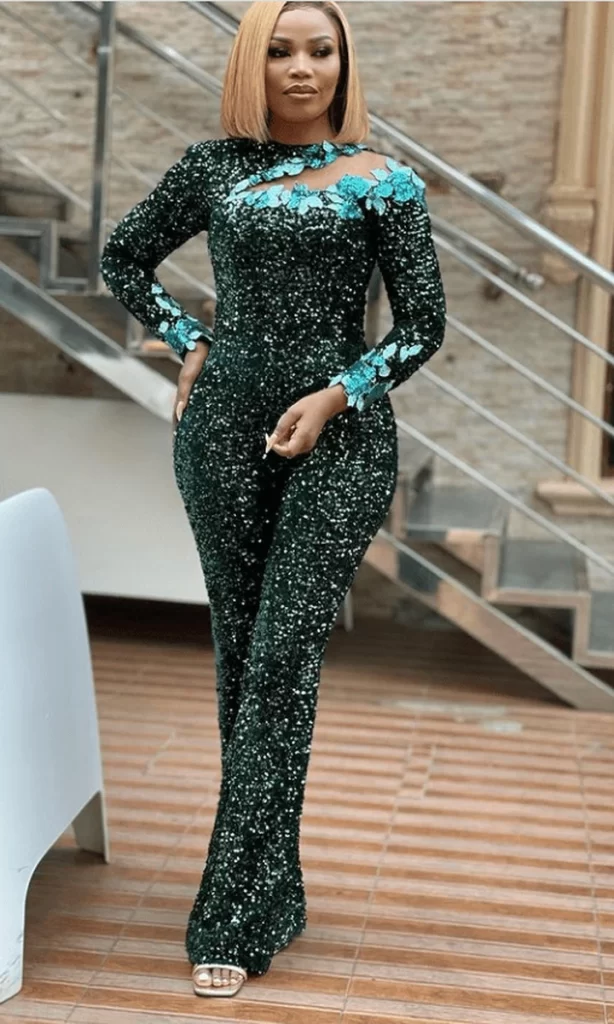 62 Customized Gowns, Skirt And Blouse Combination Styles, And jumpsuits Ladies Can Rock This Easter (64)
