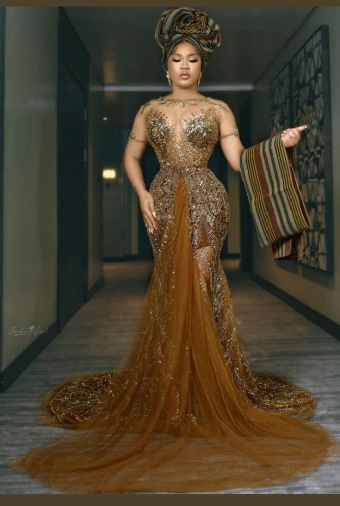 Gold Coloured Aso-Ebi Styles (3)