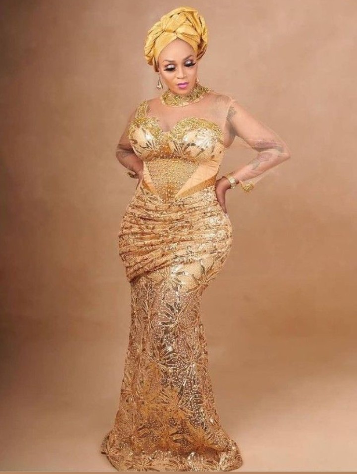 Gold Coloured Aso-Ebi Styles (4)