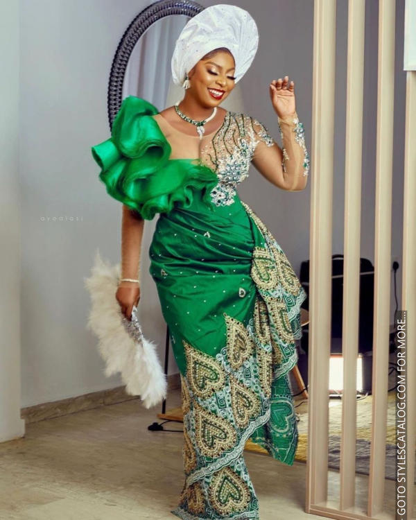 45+ Matured Ways To Style Your Lemon, Sea, and Emerald Green Lace Fabric For Owambe Parties (3)