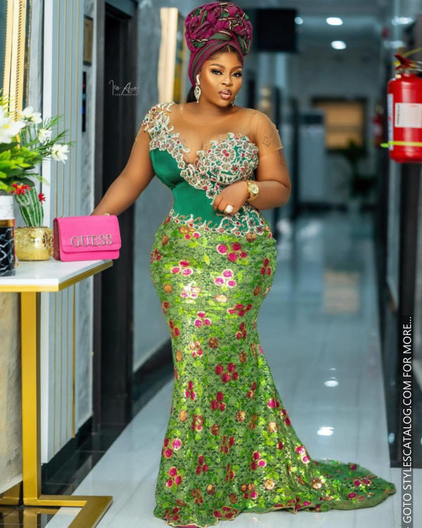 45+ Matured Ways To Style Your Lemon, Sea, and Emerald Green Lace Fabric For Owambe Parties (34)