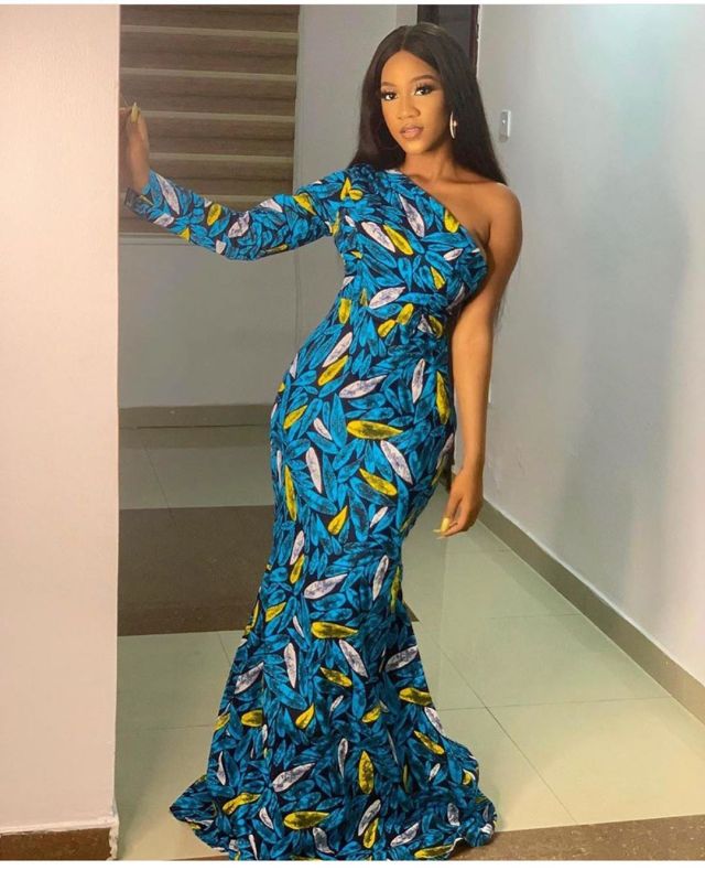 Beautiful Ankara Long Gowns Styles For All Occasions (15)
