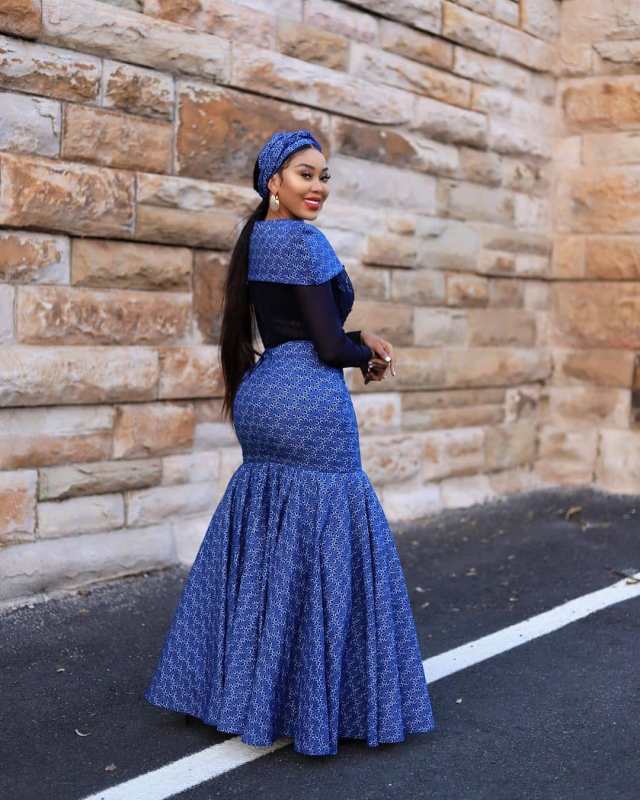 Beautiful Ankara Long Gowns Styles For All Occasions (3)