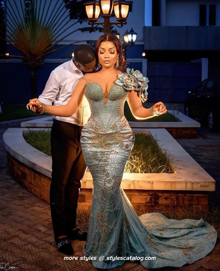 Stunning Aso-Ebi Styles (11)