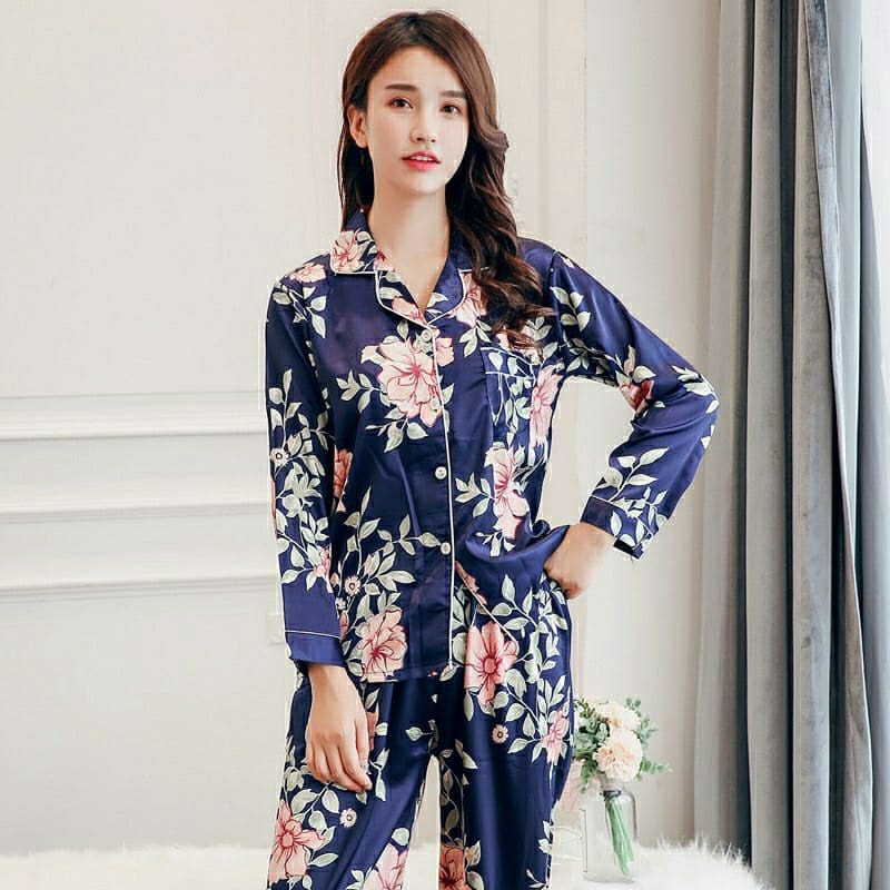 Fascinating Women's Silk Satin Pajamas You Should Consider (10)