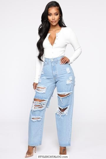 High-waisted boyfriend jeans