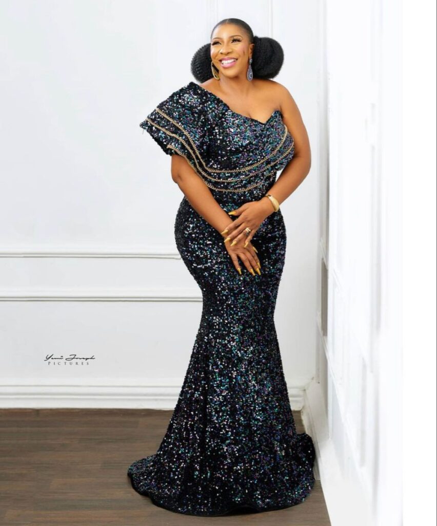 Best Nigerian Lace Aso-Ebi Styles For Ladies