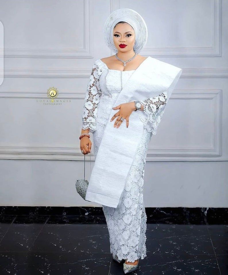 Best Nigerian Lace Aso-Ebi Styles For Ladies