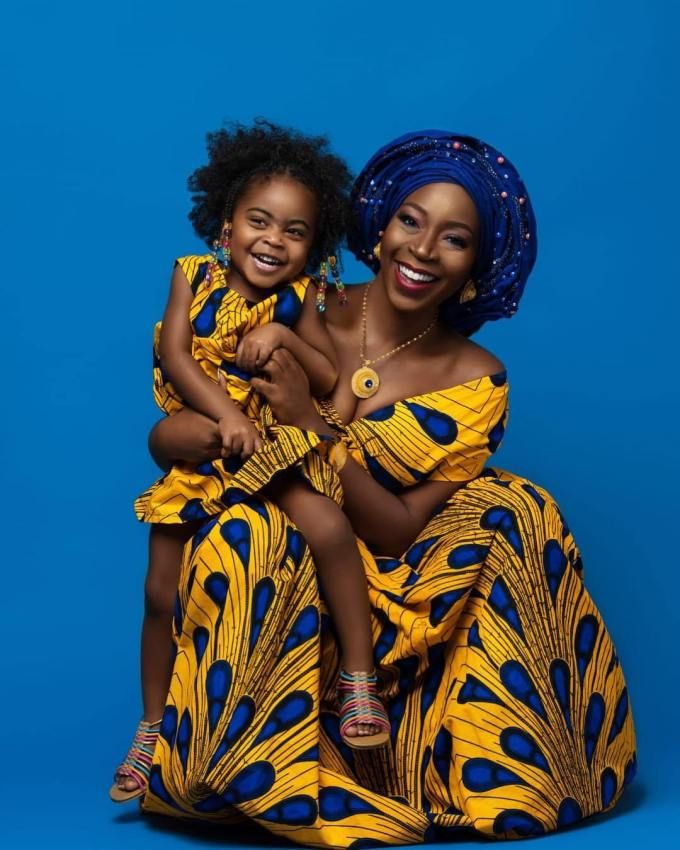 Adorable Mother Daughter Matching Outfits For Photoshoots (3)