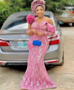 Best Nigerian Lace Aso-Ebi Styles For Ladies