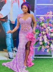 Best Nigerian Lace Aso-Ebi Styles For Ladies