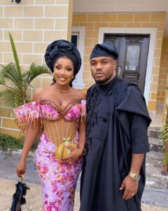 Traditional Wedding Attire for Couples to Look Gorgeous