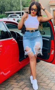 Most Flattering Jeans For Women (25)