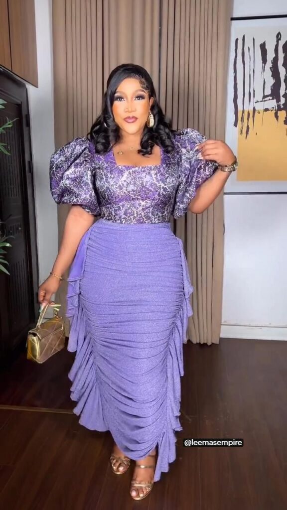 Beautiful And Stunning Nigerian Crepe Gown Styles For Stylish Ladies ...
