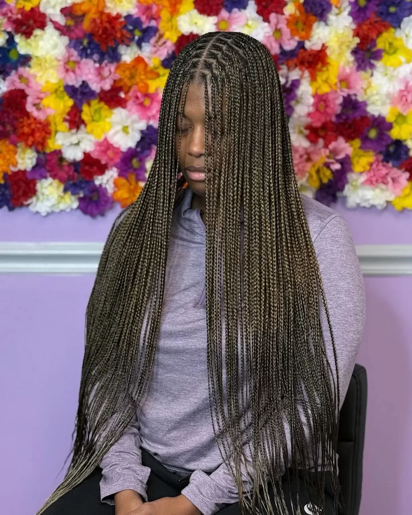 Extra Long Knotless Box Braids – Bold & Flowing