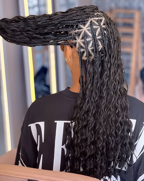 Half Braided Knotless with Defined Waves